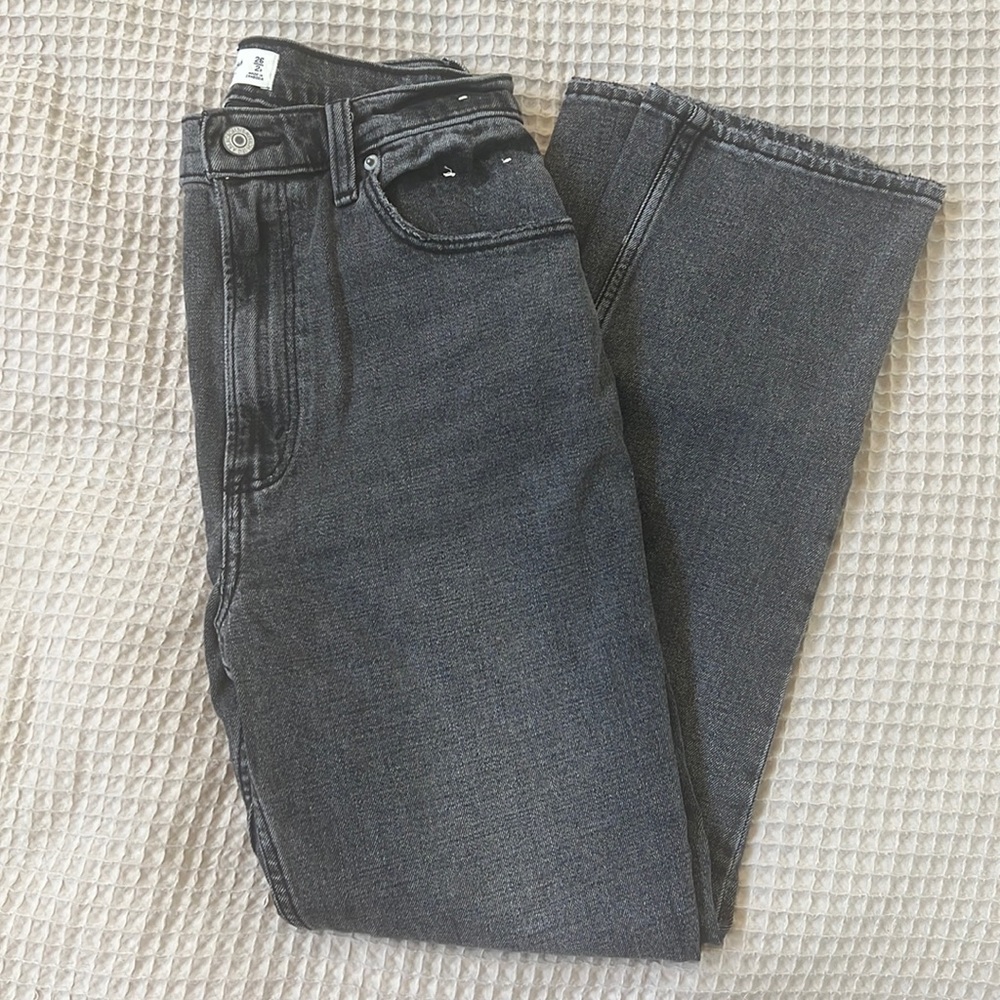 abercombie & fitch the ankle straight ultra high rise 90’s black jean size 2/26